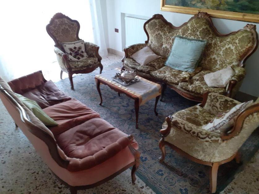 Bed and Breakfast A Casa Di Adele à Caserte Extérieur photo